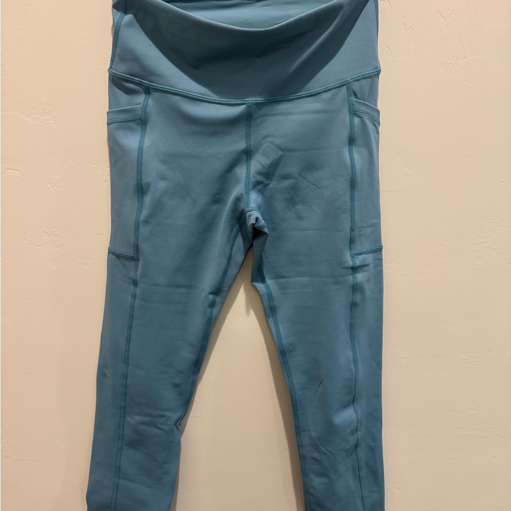 Constantly Varied Gear Teal/Sage XS Capri Leggings